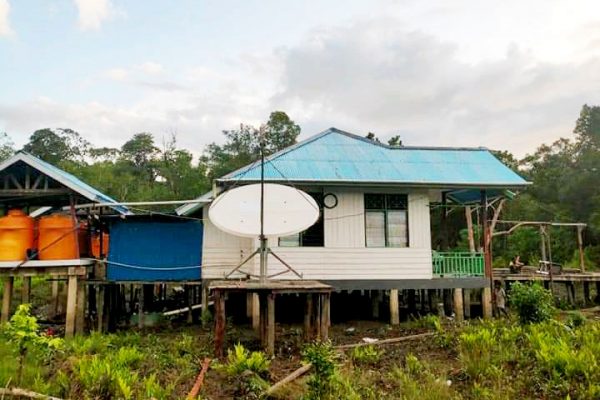 Misi V-ber Home Menebarkan Jaringan Internet Di Pedalaman Asmat Papua ...