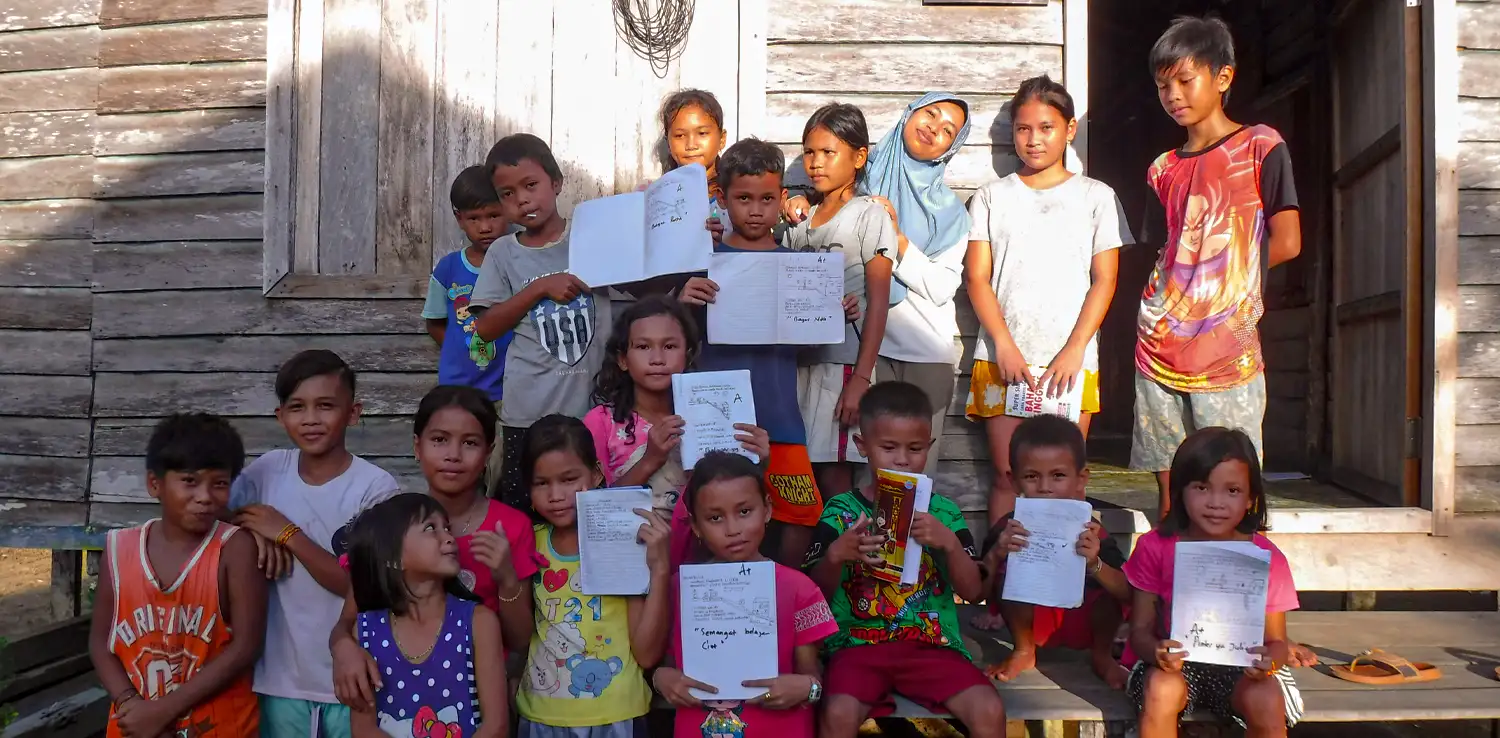  Kegiatan Kelas Berdaya Anyaman Suku Dayak di Desa Tumbang Lapan untuk proyeksi pembentukan BUMDes.