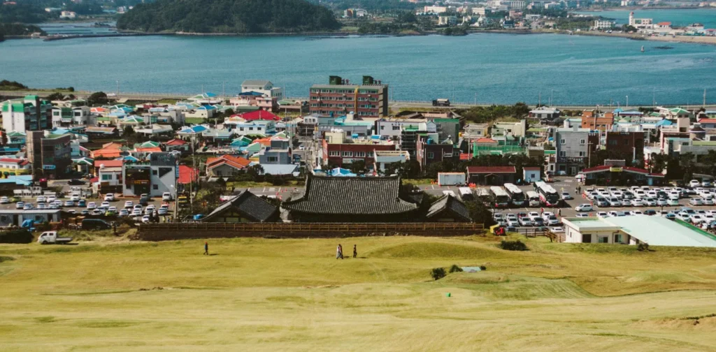 pemandangan lanskap lahan basah di perkotaan jeju, korea selatan