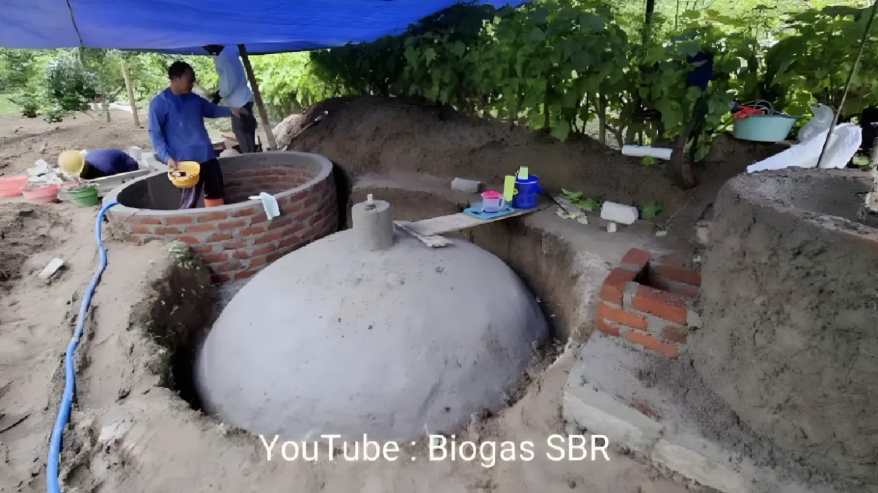 orang membuat tabung untuk menampung gas
