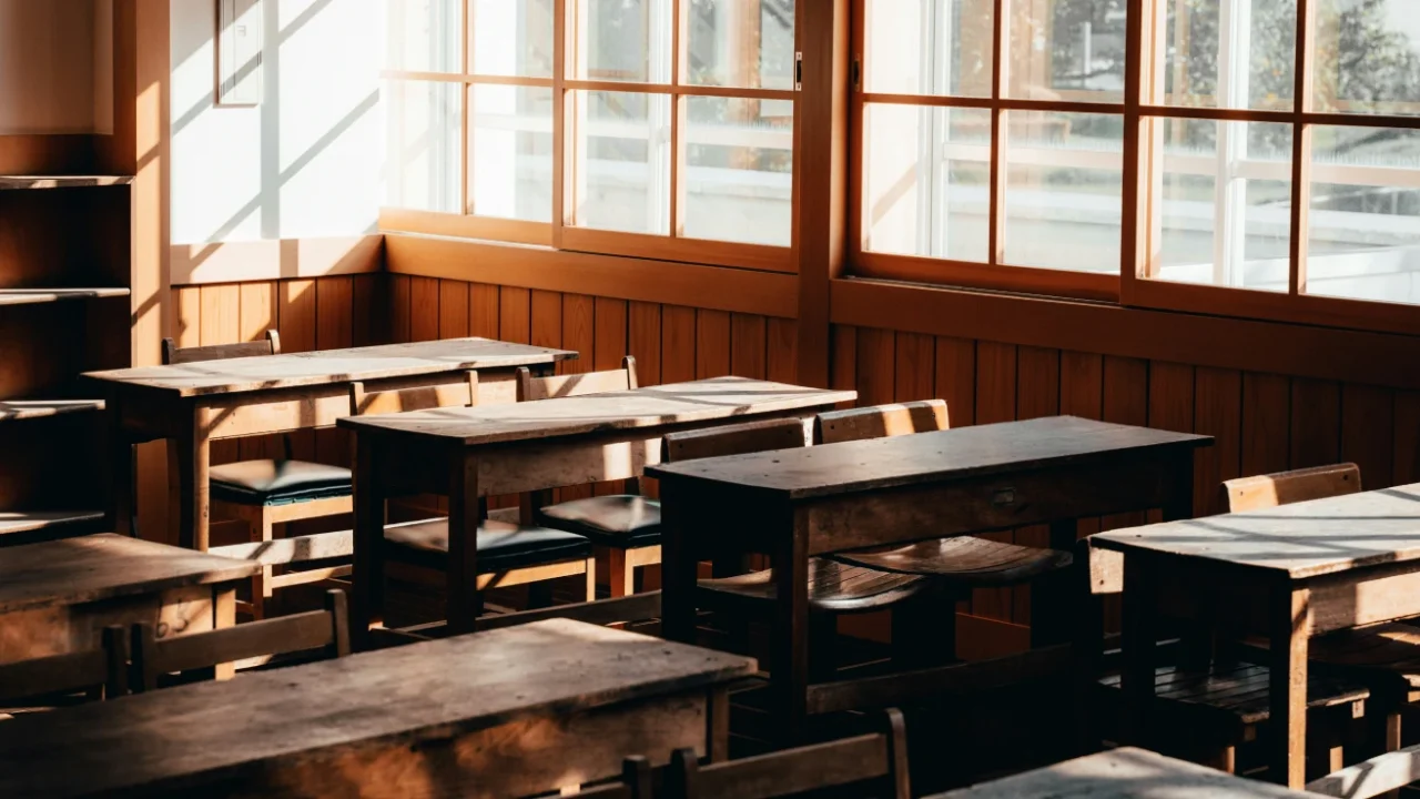 ruang kelas yang kosong