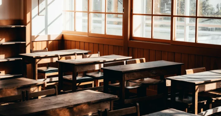 ruang kelas yang kosong